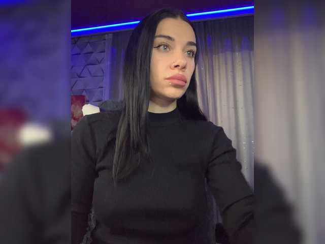 MaidenCrystal live cam on BongaCams