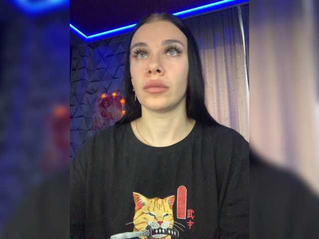 MaidenCrystal live cam on BongaCams
