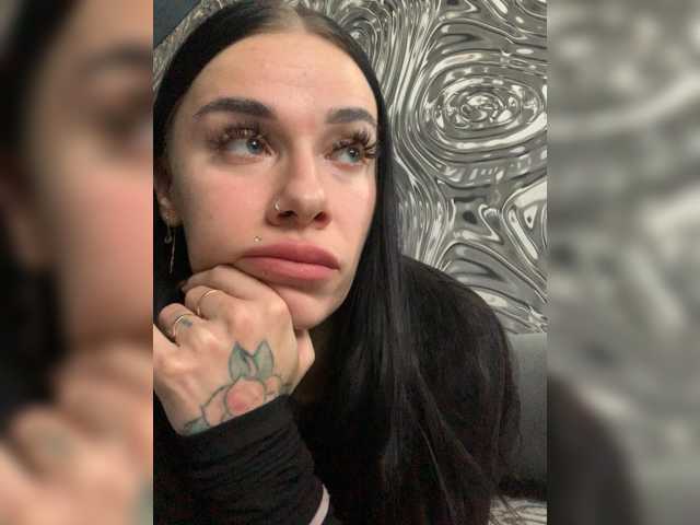 MaidenCrystal live cam on BongaCams