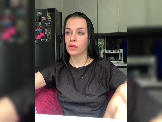 MaidenCrystal live cam on BongaCams