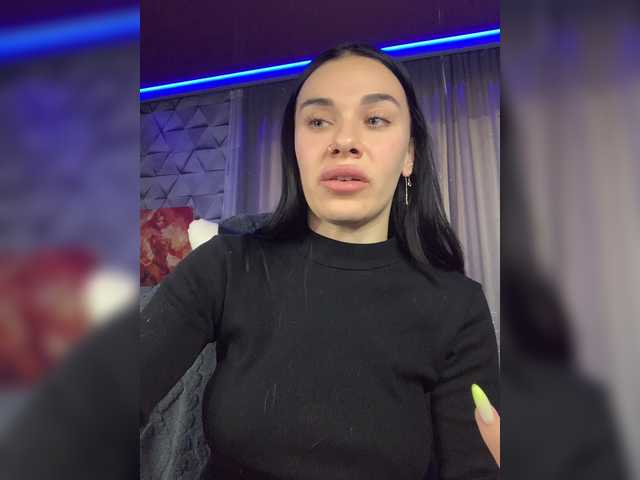 MaidenCrystal live cam on BongaCams