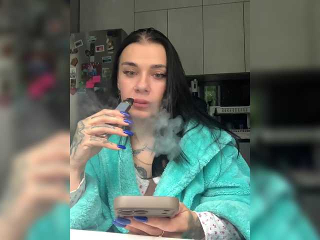 MaidenCrystal live webcam show