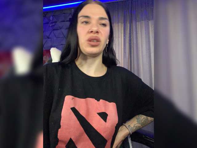 MaidenCrystal live cam on BongaCams
