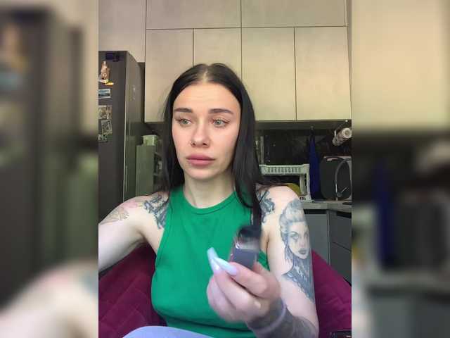 MaidenCrystal live cam on BongaCams
