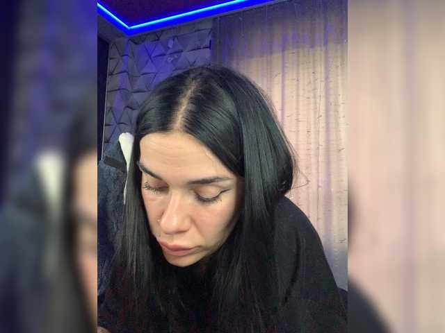 MaidenCrystal live cam on BongaCams
