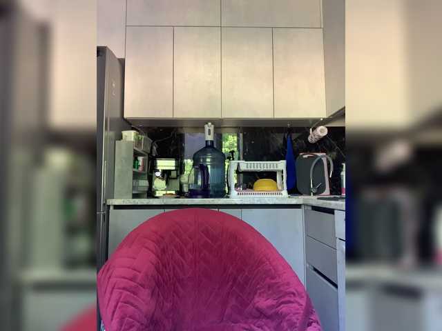 MaidenCrystal live cam on BongaCams