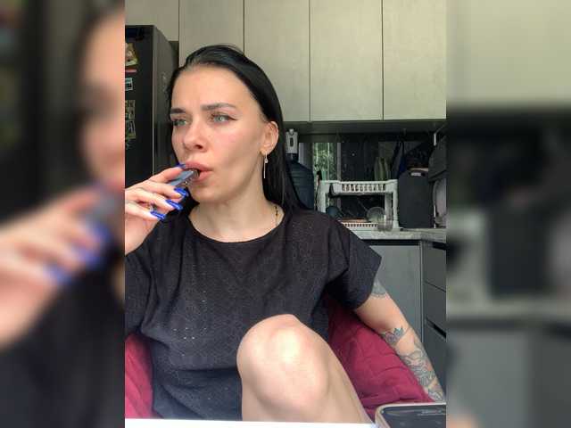 maidencrystal live sex show