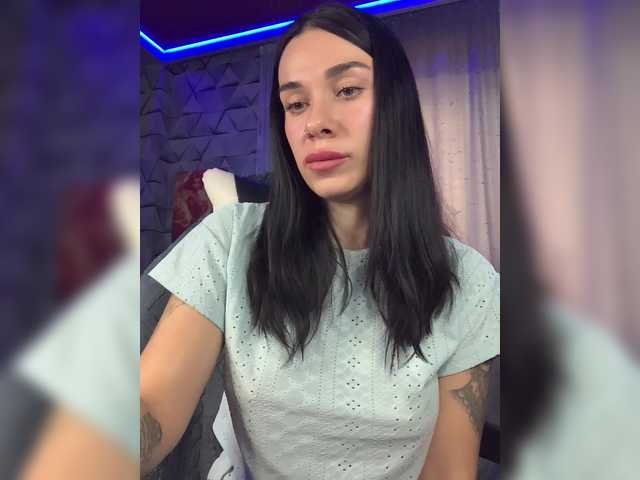 MaidenCrystal live cam on BongaCams