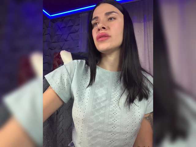 MaidenCrystal live cam on BongaCams