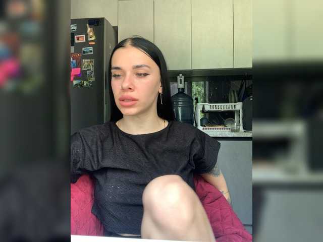 MaidenCrystal live cam on BongaCams