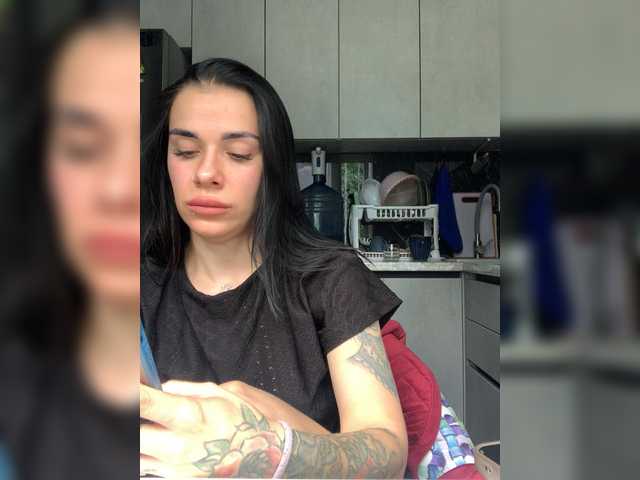 MaidenCrystal live cam on BongaCams