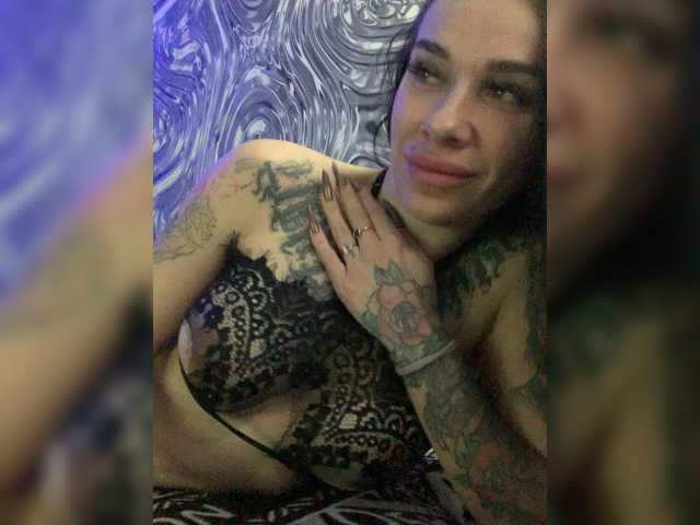 deva_maria live cam on BongaCams