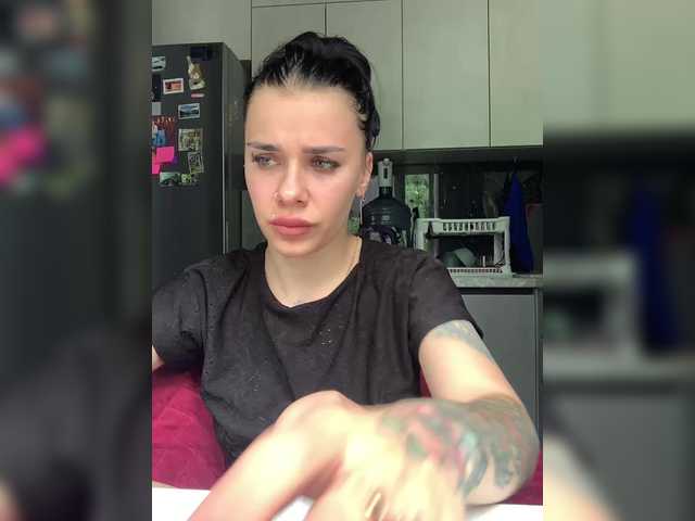 maidencrystal live sex show