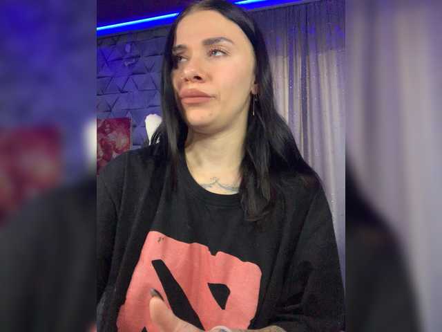 MaidenCrystal live cam on BongaCams