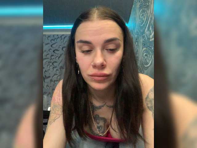 MaidenCrystal's BongaCams show and profile