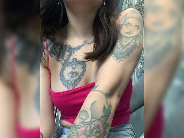 MaidenCrystal's BongaCams show and profile