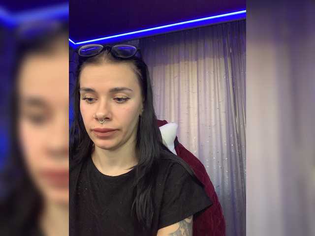 MaidenCrystal live cam on BongaCams