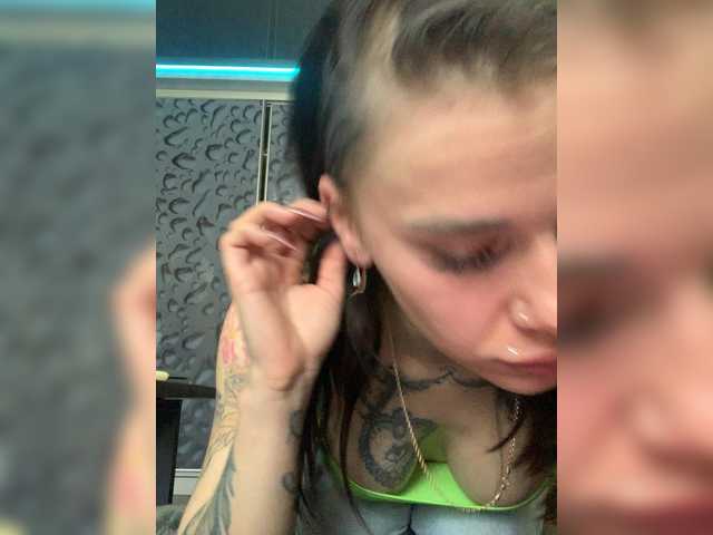 видео MaidenCrystal