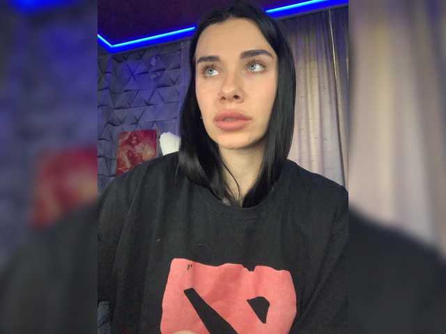 MaidenCrystal live cam on BongaCams