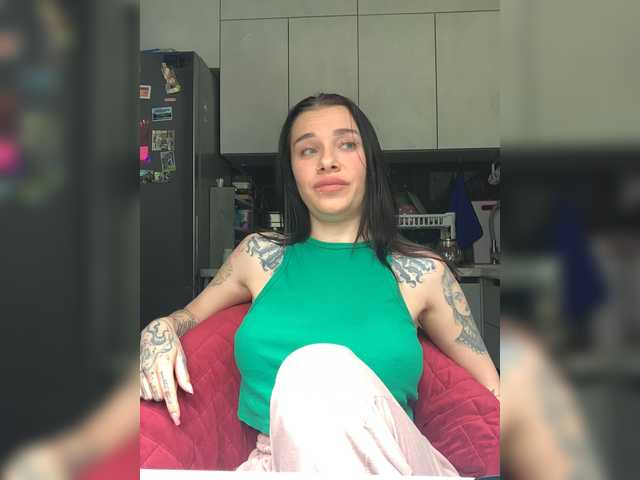 maidencrystal live sex show