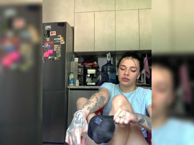 MaidenCrystal live cam on BongaCams