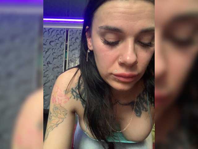 maidencrystal live sex show