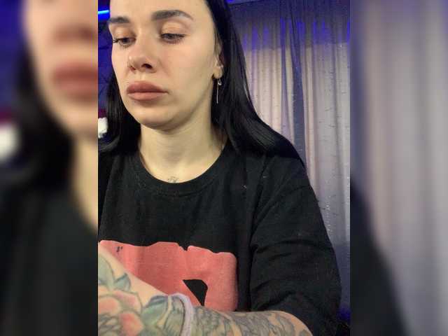 MaidenCrystal live cam on BongaCams