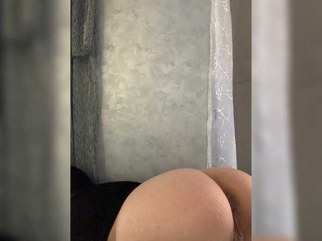 MaidenCrystal live cam on BongaCams