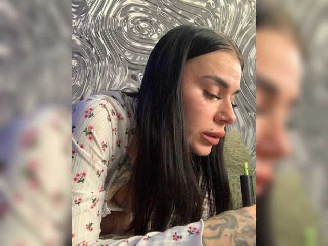 MaidenCrystal live cam on BongaCams