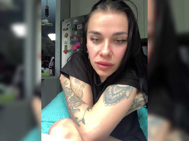 MaidenCrystal Cam en direct sur BongaCams