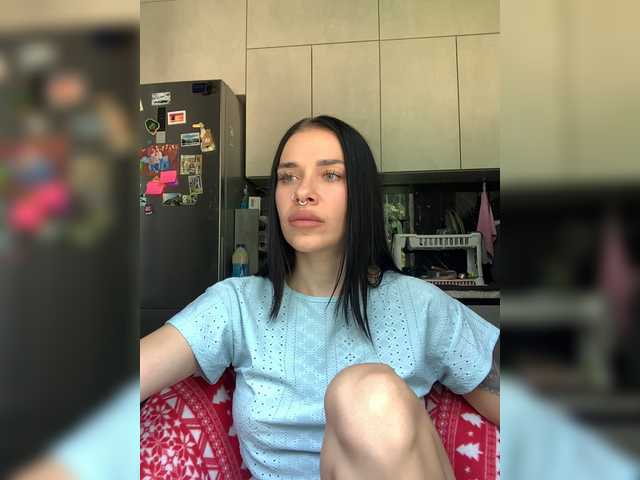 MaidenCrystal live cam on BongaCams