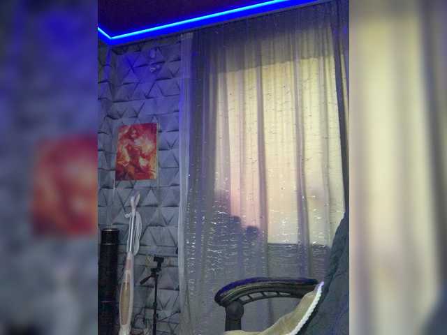 MaidenCrystal live cam on BongaCams