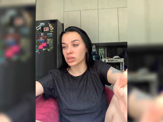MaidenCrystal live cam on BongaCams