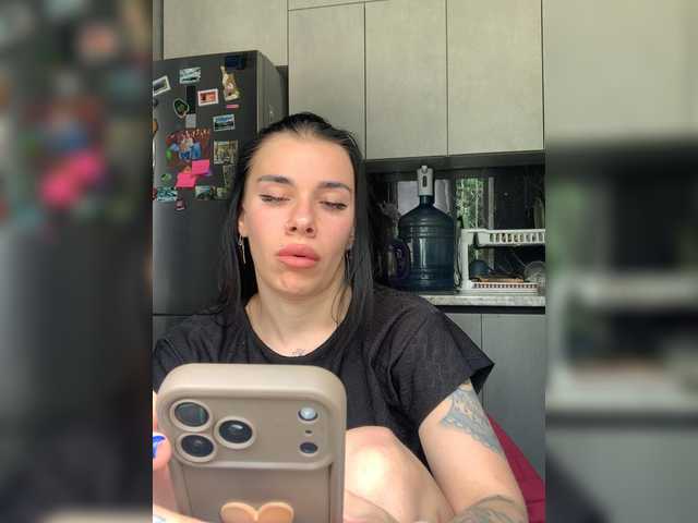 maidencrystal live sex show