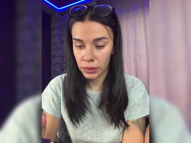 MaidenCrystal live cam on BongaCams