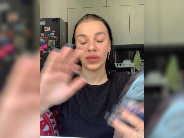 MaidenCrystal live cam on BongaCams