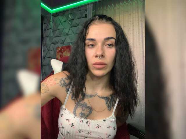 в попе у MaidenCrystal