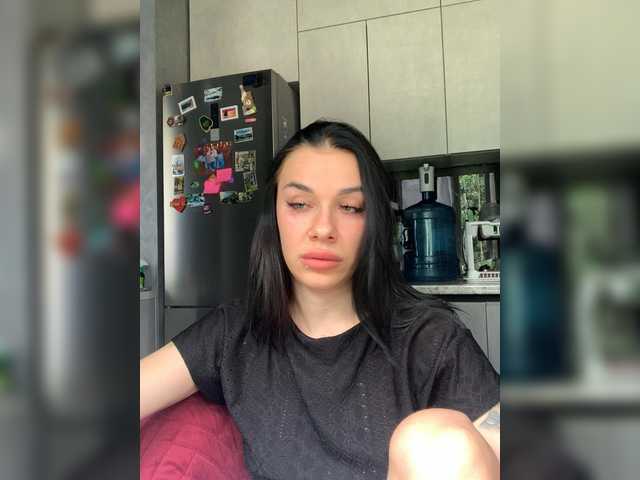 MaidenCrystal live cam on BongaCams