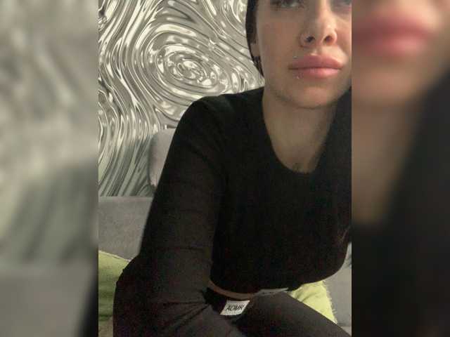 MaidenCrystal live cam on BongaCams
