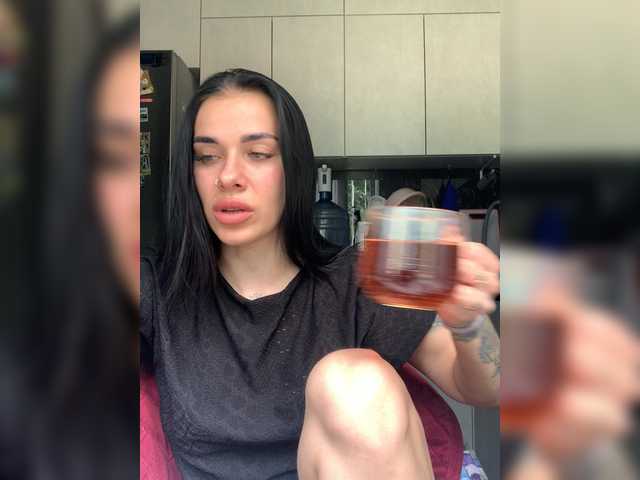 MaidenCrystal live cam on BongaCams