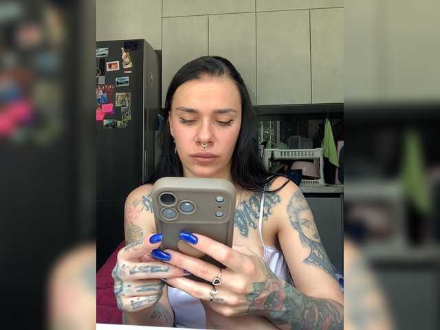 maidencrystal live sex show