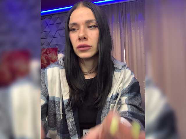 MaidenCrystal live cam on BongaCams