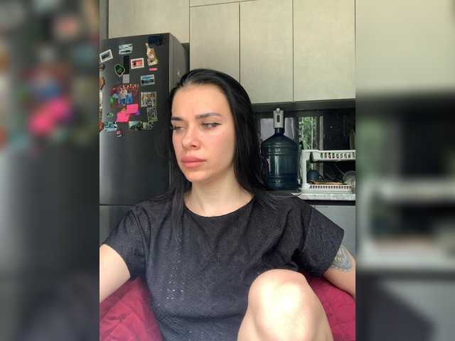MaidenCrystal live cam on BongaCams