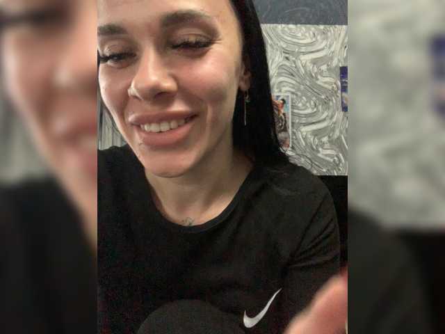 MaidenCrystal live cam on BongaCams
