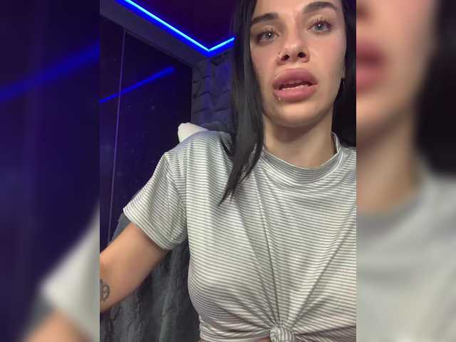 MaidenCrystal live cam on BongaCams