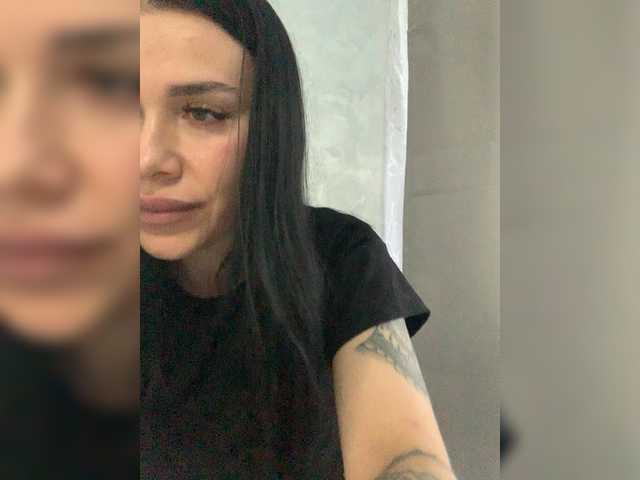 MaidenCrystal live cam on BongaCams