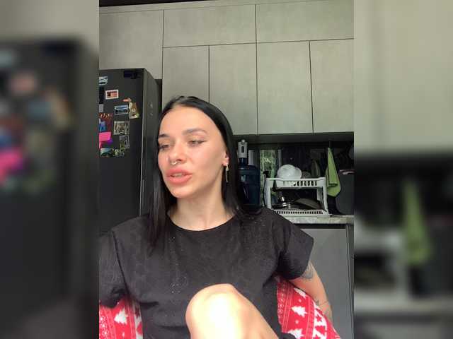 MaidenCrystal live cam on BongaCams