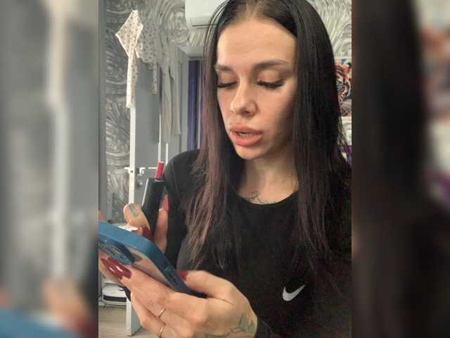 MaidenCrystal live cam on BongaCams