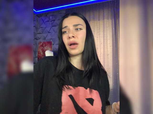 MaidenCrystal live cam on BongaCams