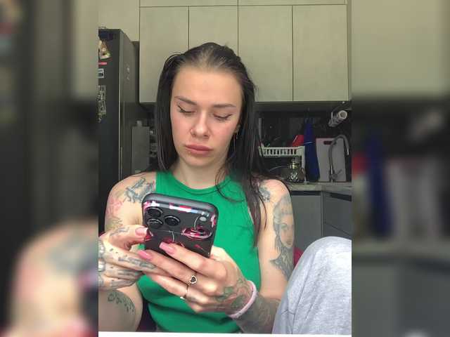 MaidenCrystal live cam on BongaCams